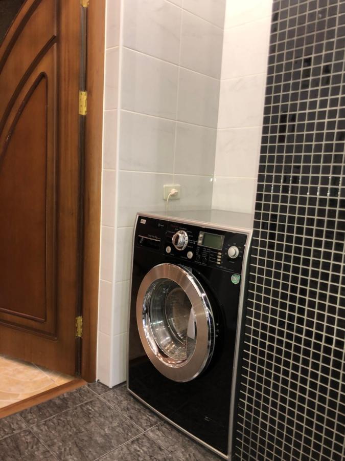 Stylish Apartments In The Heart Of The City! Tashkent Esterno foto