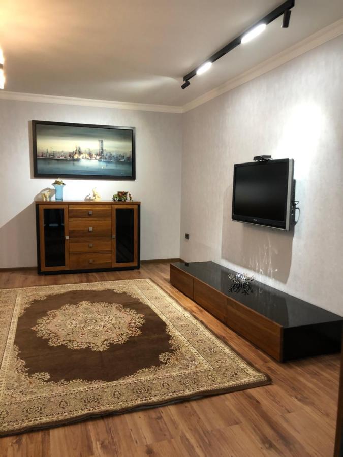 Stylish Apartments In The Heart Of The City! Tashkent Esterno foto