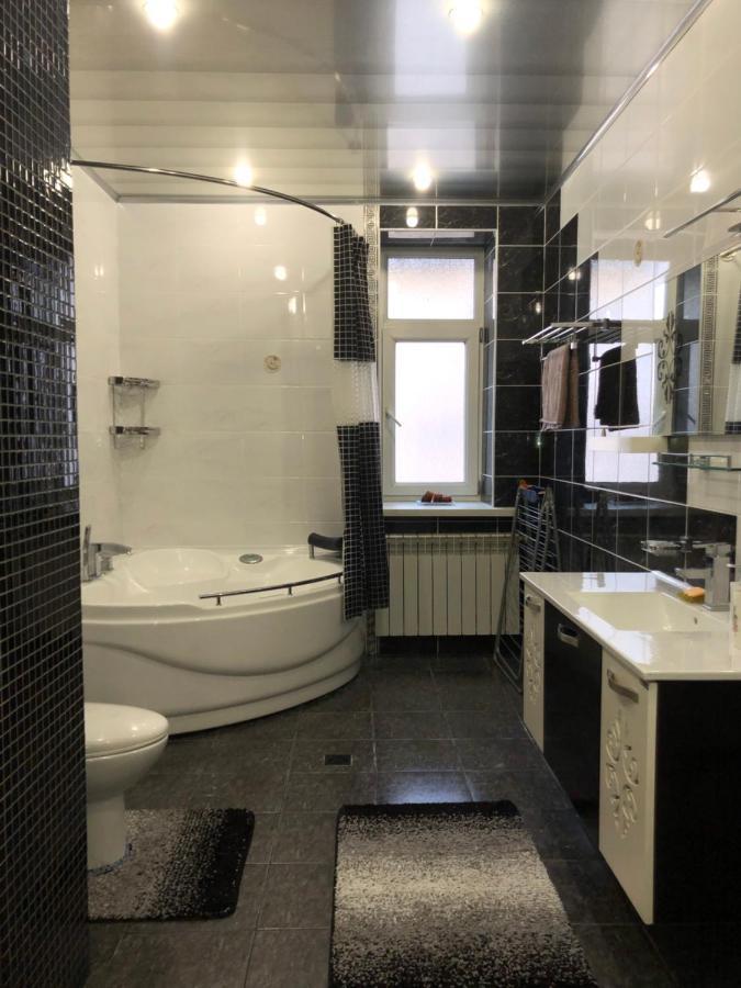 Stylish Apartments In The Heart Of The City! Tashkent Esterno foto