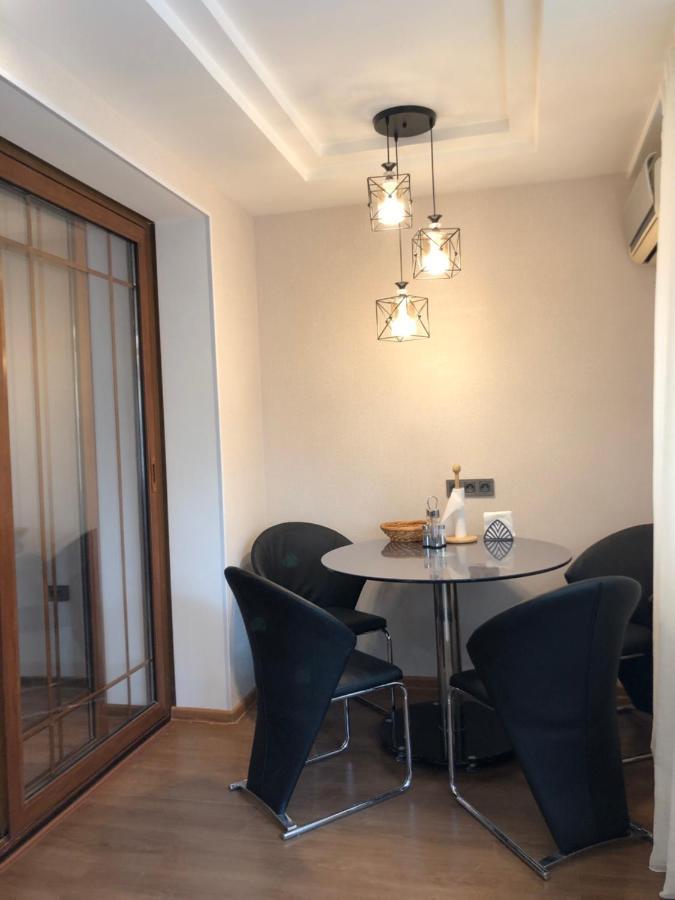 Stylish Apartments In The Heart Of The City! Tashkent Esterno foto