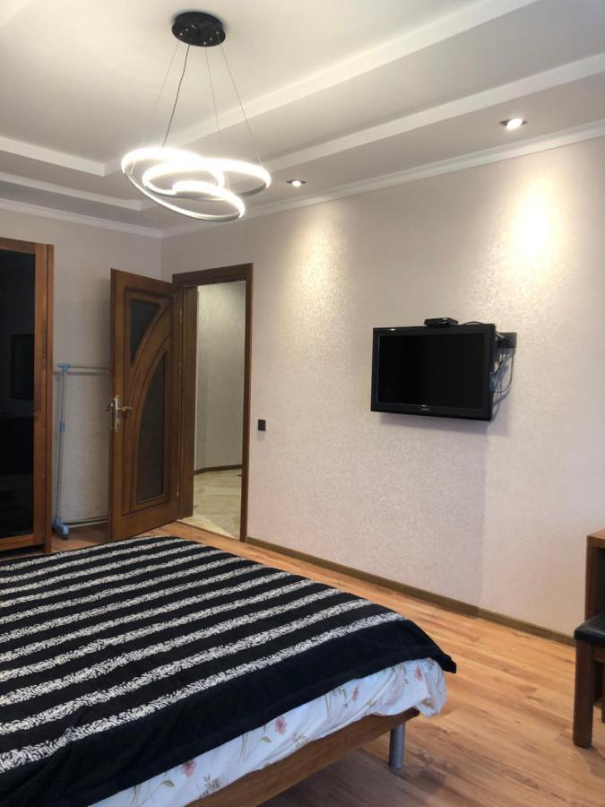Stylish Apartments In The Heart Of The City! Tashkent Esterno foto